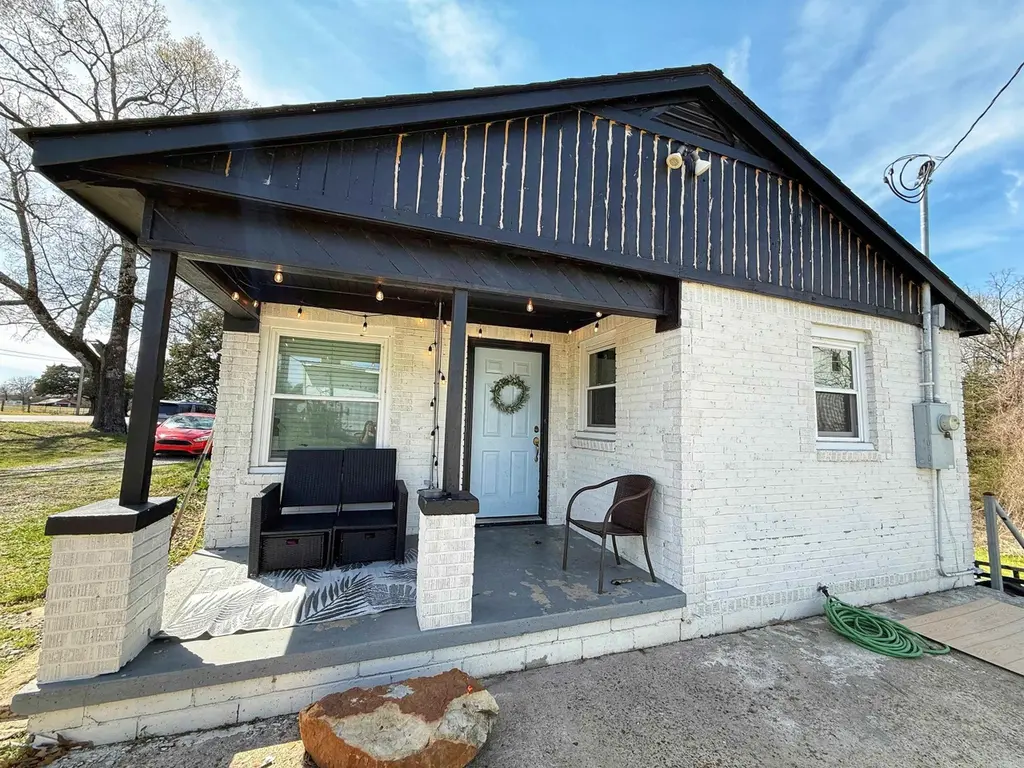 814 Heber Springs Rd