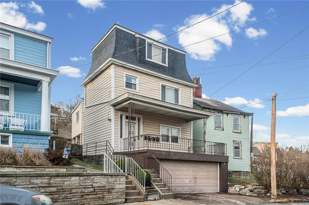 17 Locust St