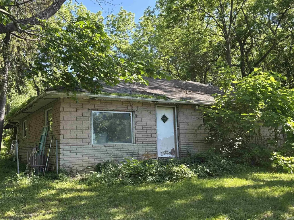 6158 W SR 28