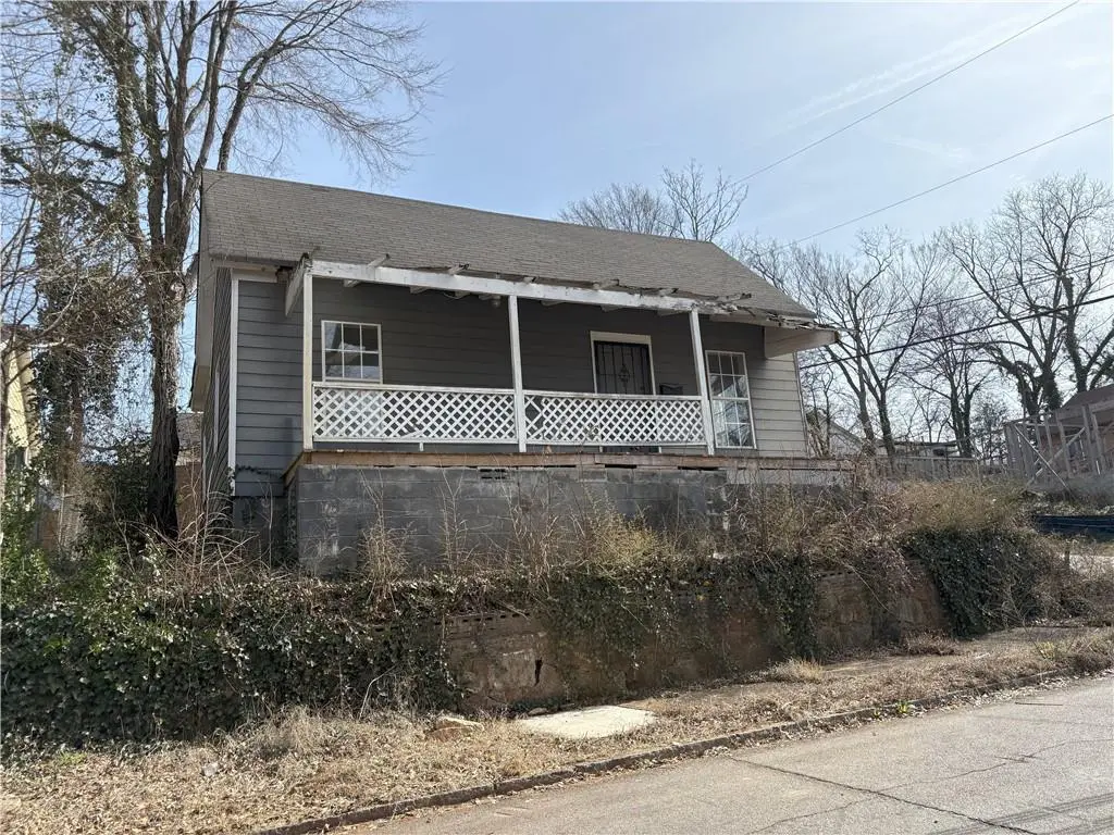 934 Smith St SW