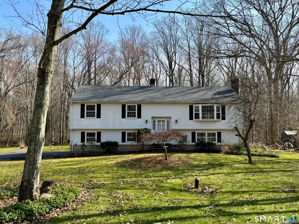 15 Stepping Stone Ln