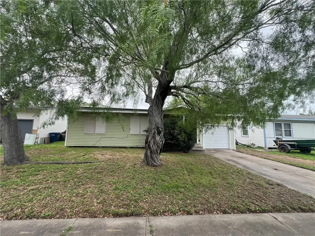 921 Ronald Dr