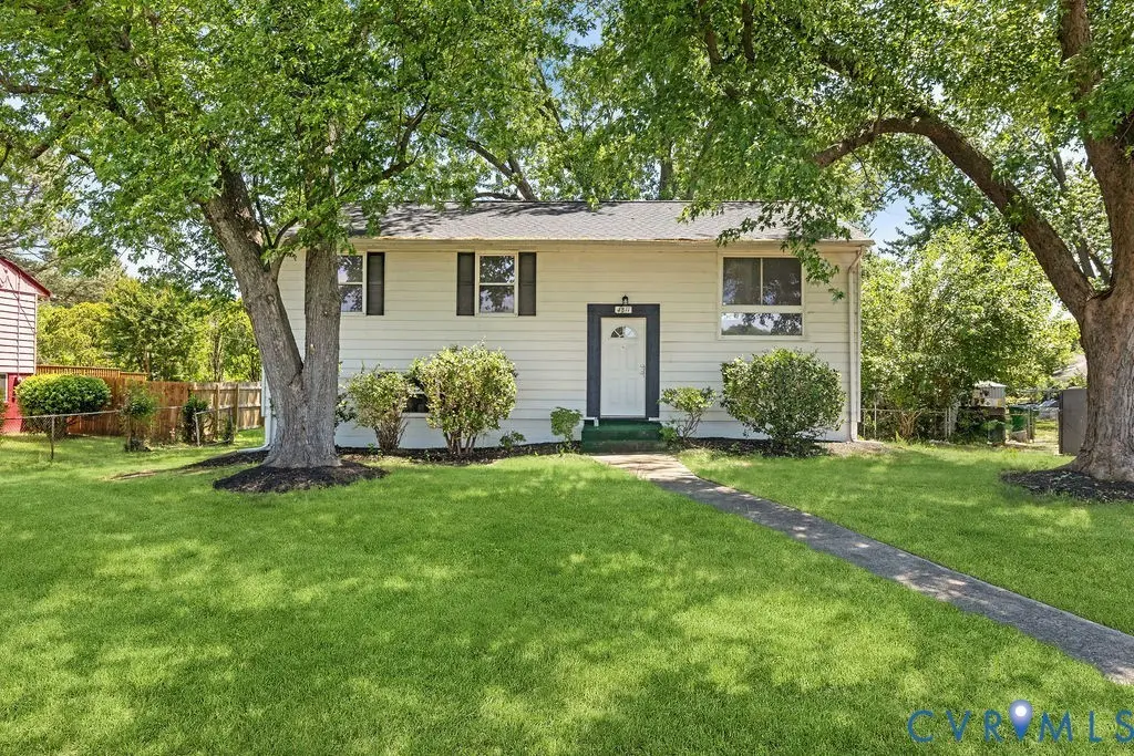 4811 Altair Rd