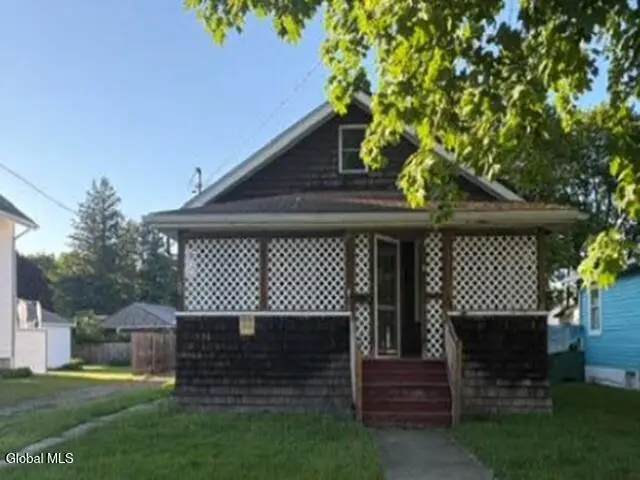 148 Stevens St