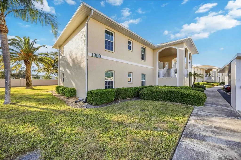 5800 Sabal Trace Dr #1302