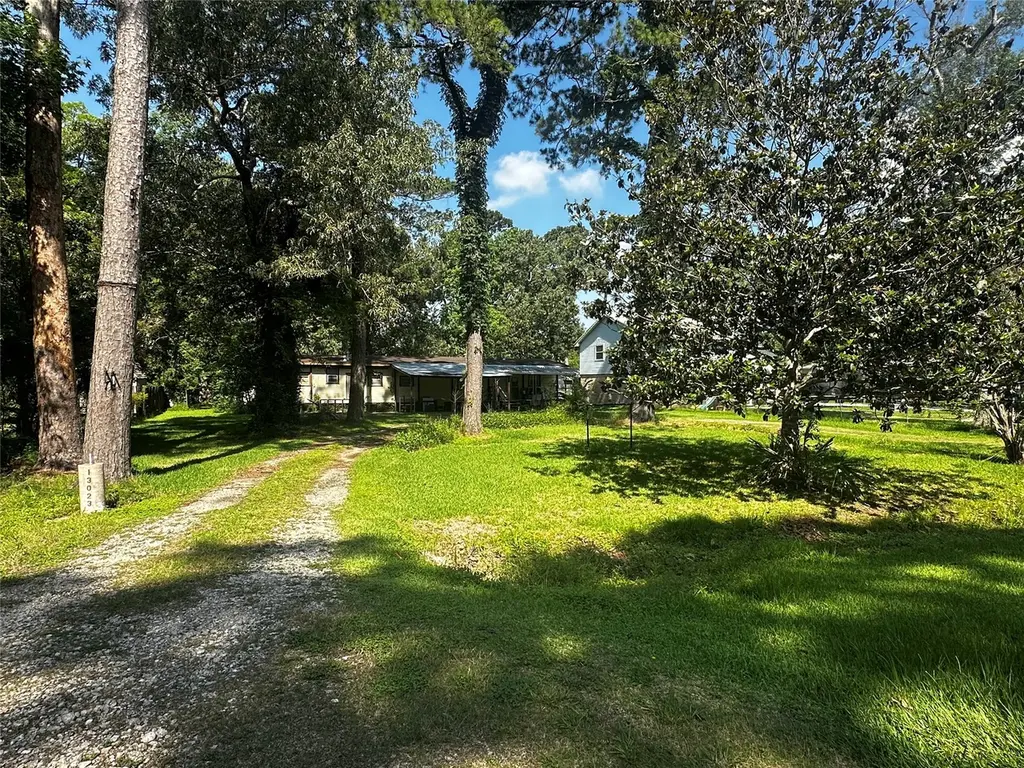 13023 Maplewood Ln