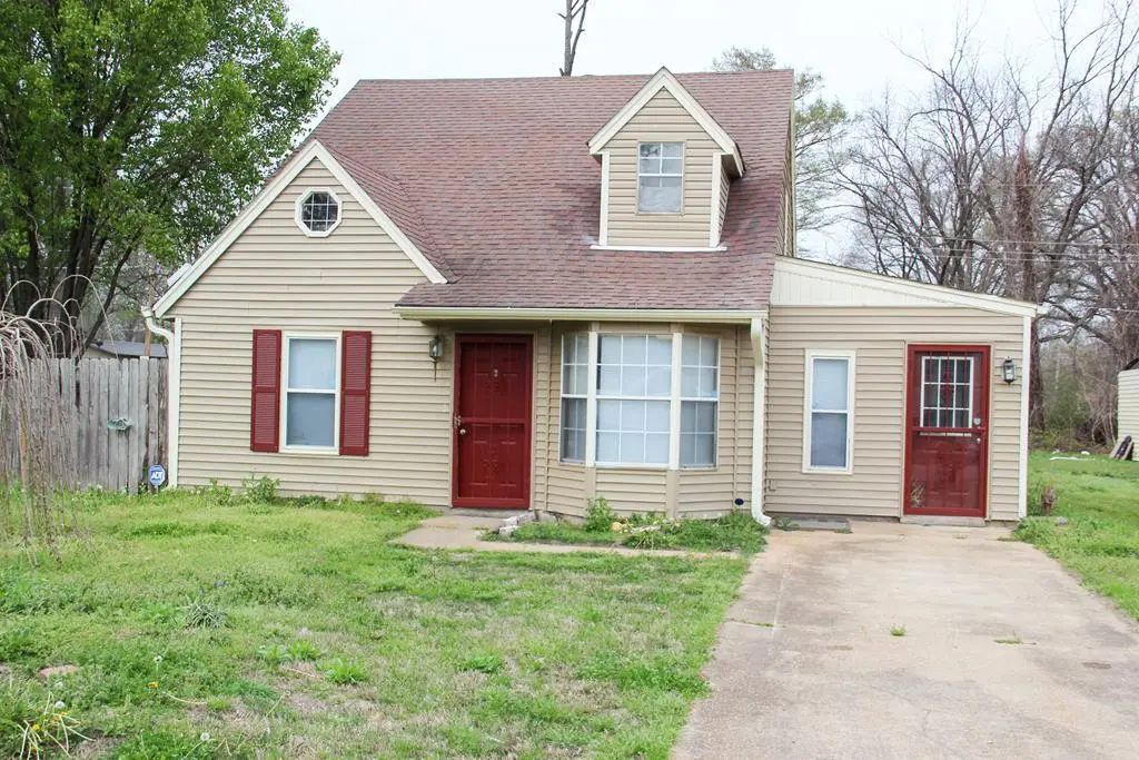 84 Willow Dr