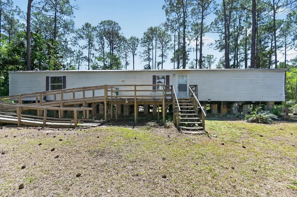 172 Crissman Rd