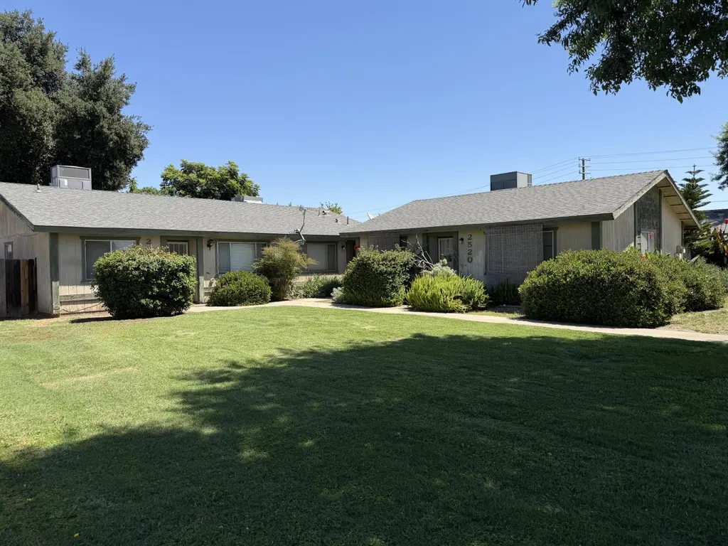 2520-2524 W Victor Ave