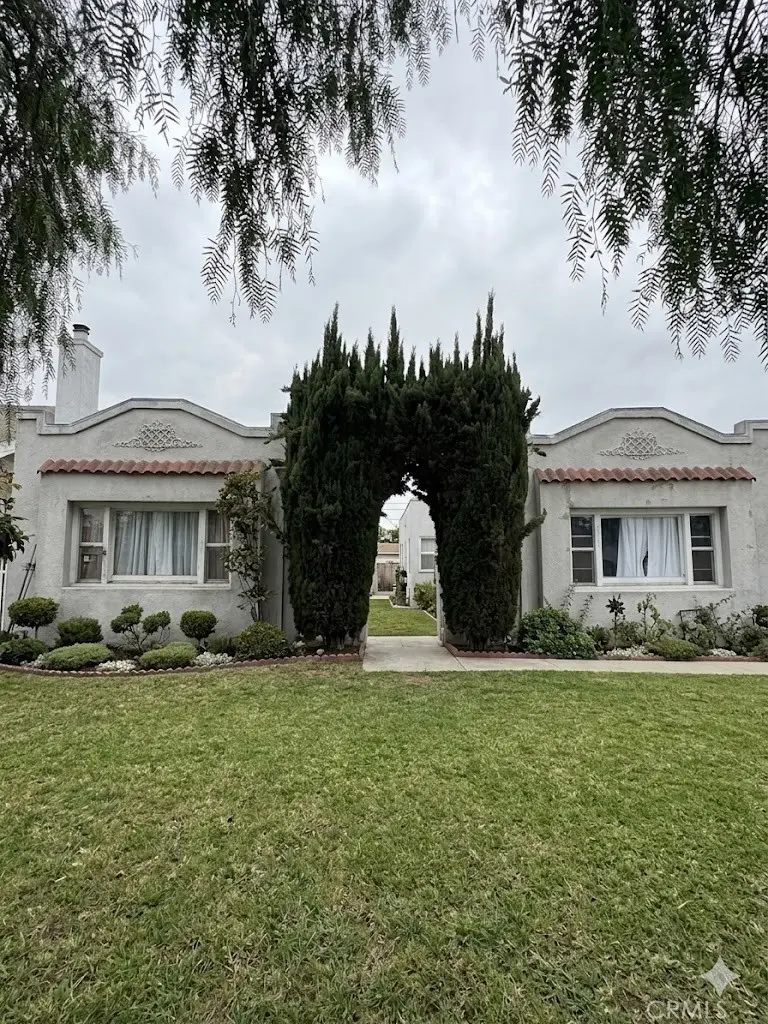 1646 W 52nd