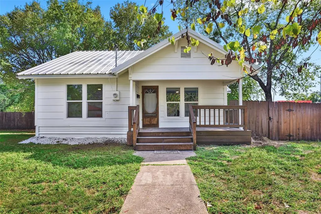 1005 N Neal St