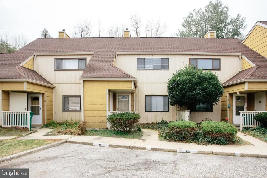 11 Dover Dr