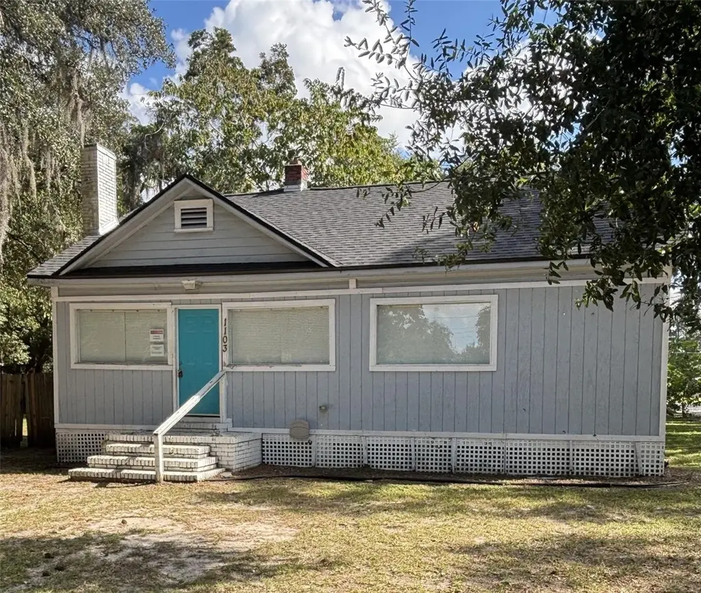 1103 NE 9th Ave
