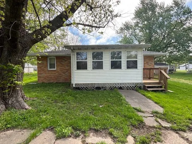206 Main St