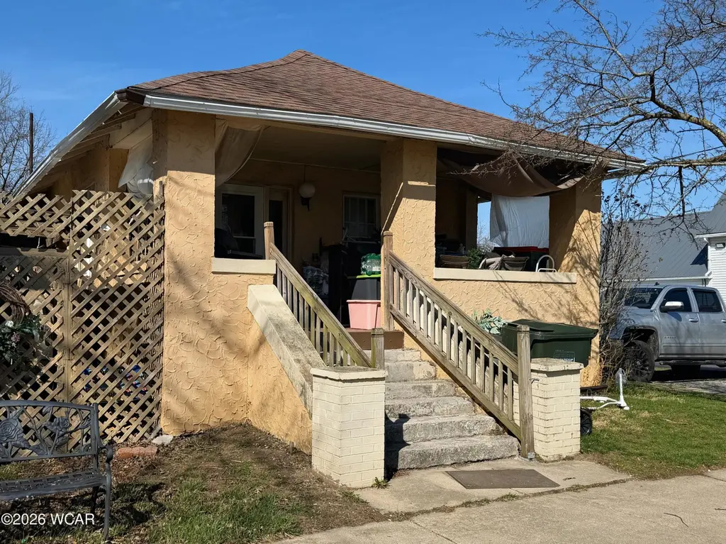 117 E Main St