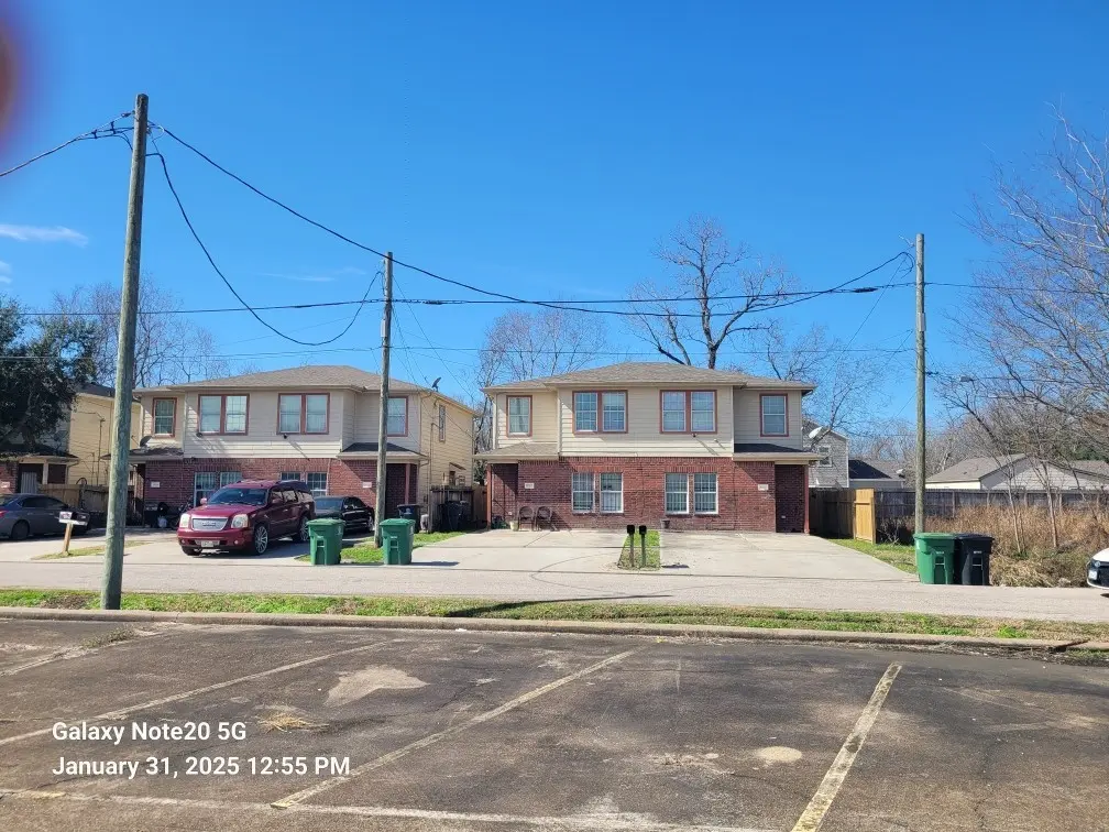 6930 A/B & 6934 A/B Paris St