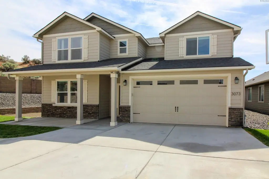 3073 Duval Loop