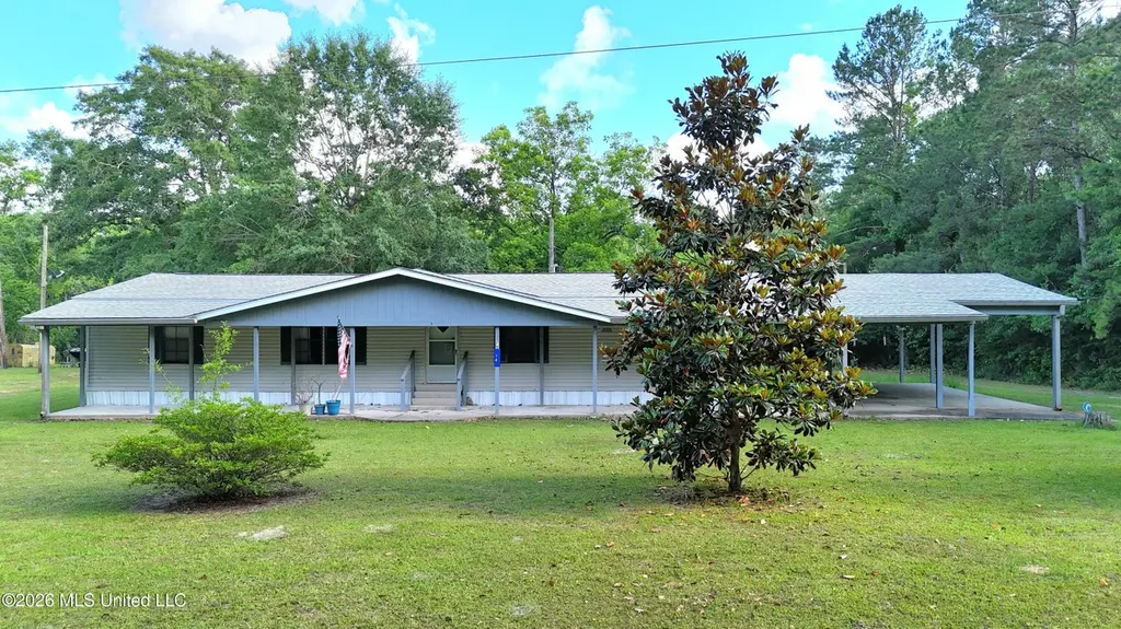 14 E Magnolia Ave
