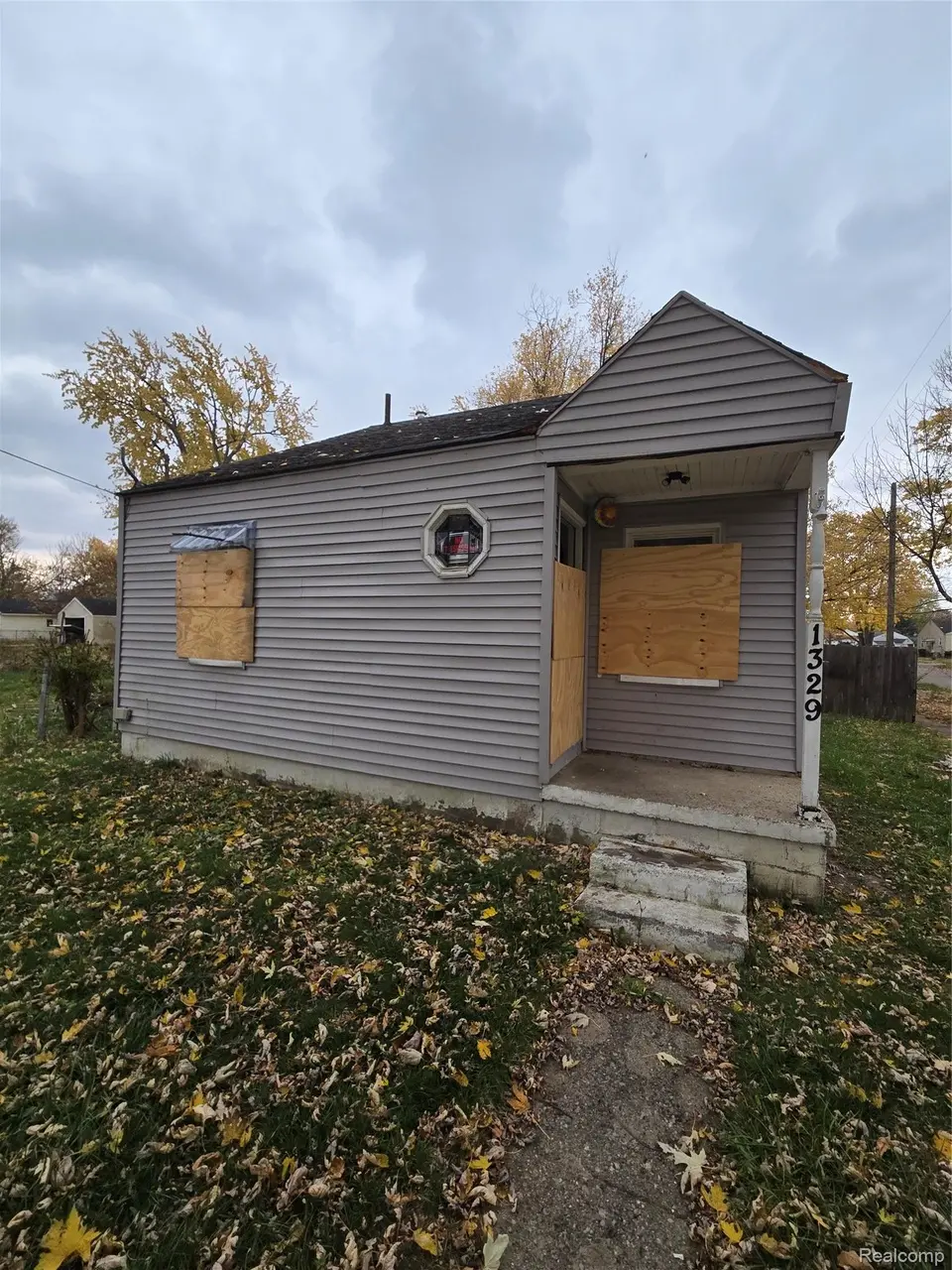 1329 Lincoln Ave