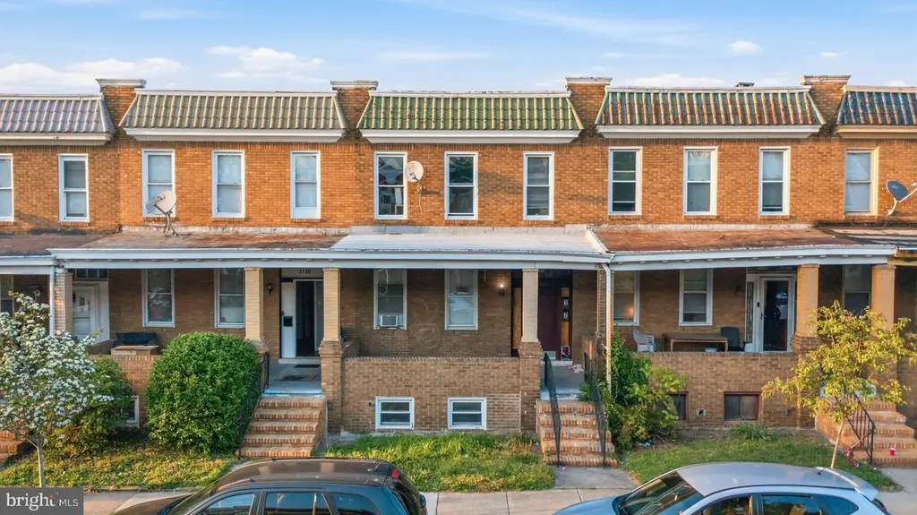 3132 Cliftmont Ave