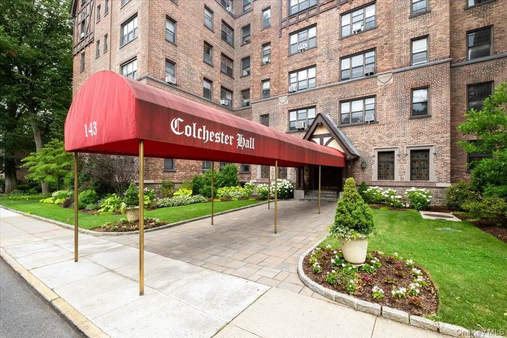 143 Garth Rd Unit 5L