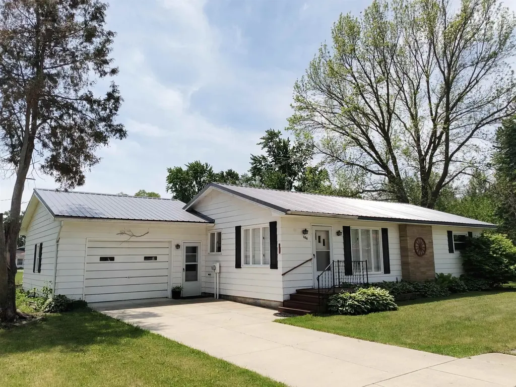 104 Hanvey St