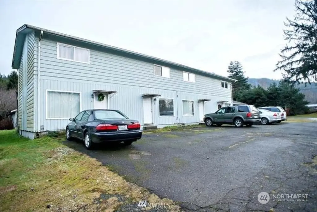 7 Neilton Ln