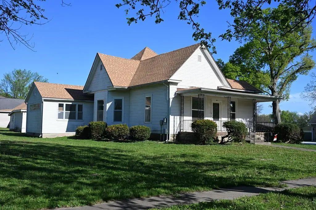511 S Le Fevre Ave