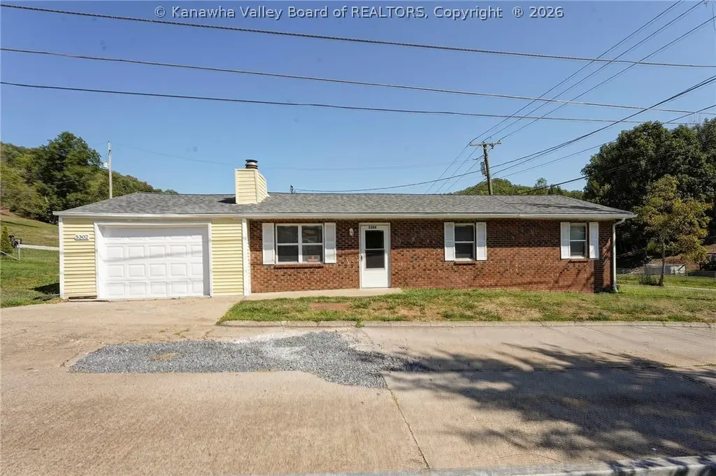 5302 Katie Ln