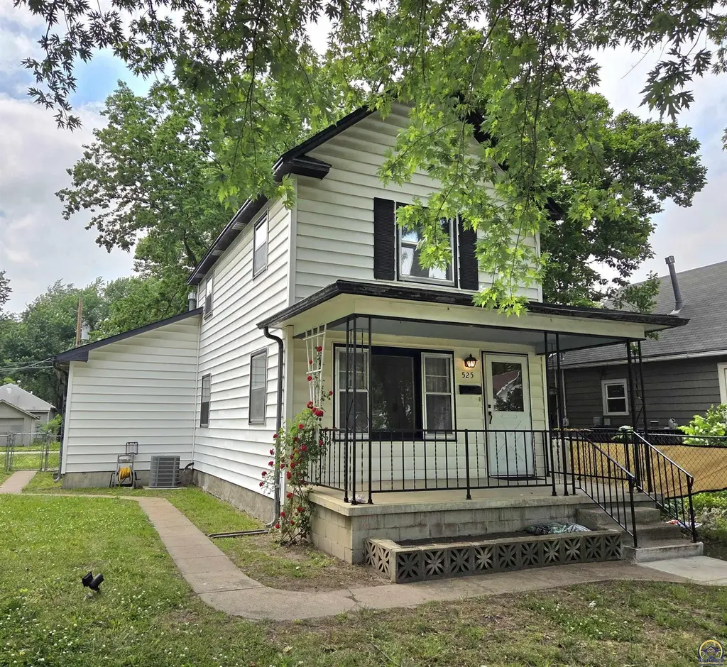 525 NE Emmett St