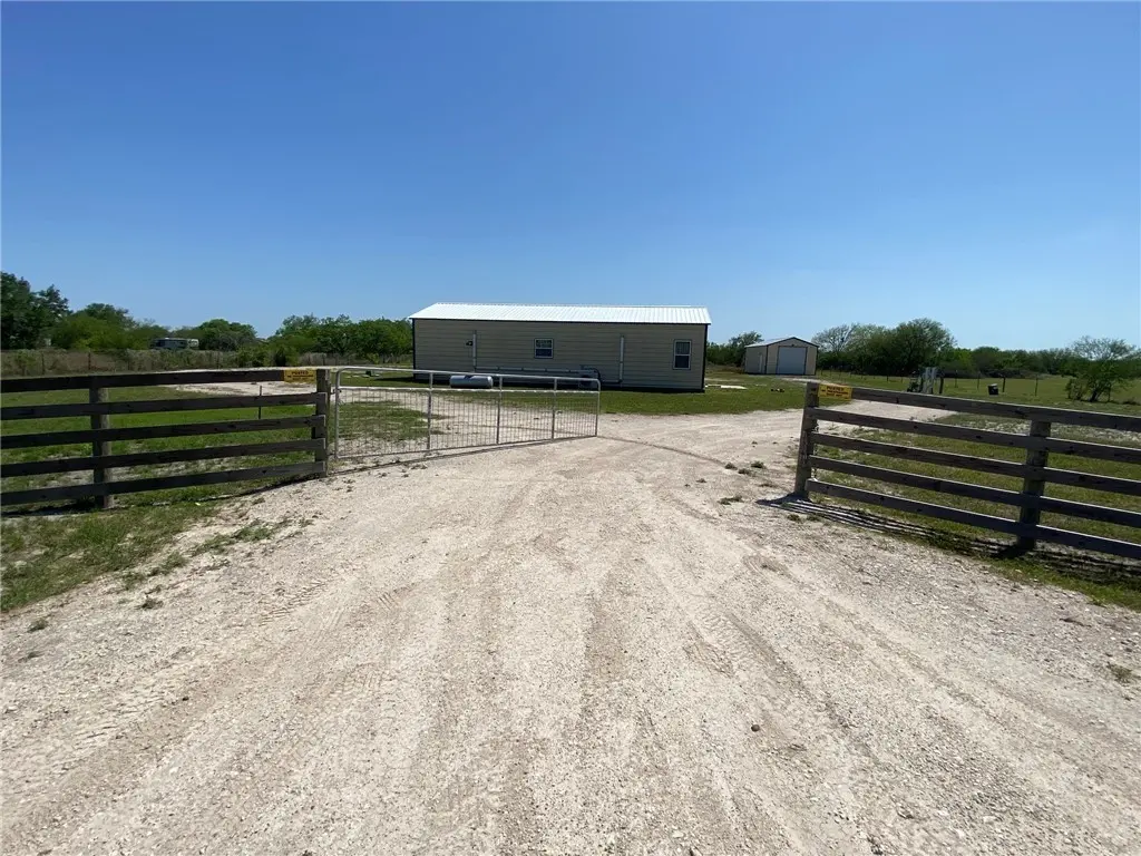 202 County Road 3061