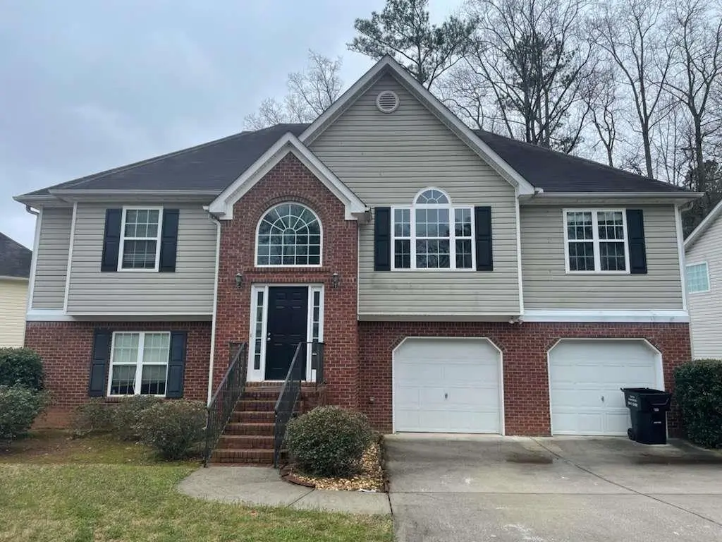 2718 Trellis Oaks Dr