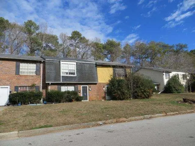1939 Whitehall Forest Ct SE