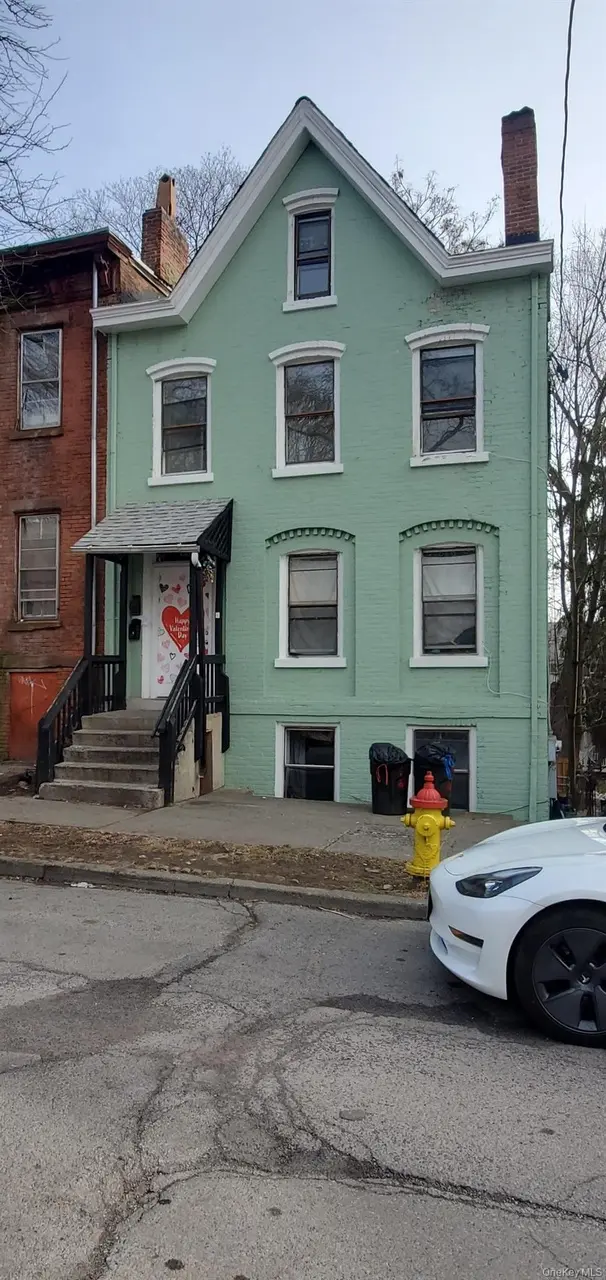 150 Johnston St