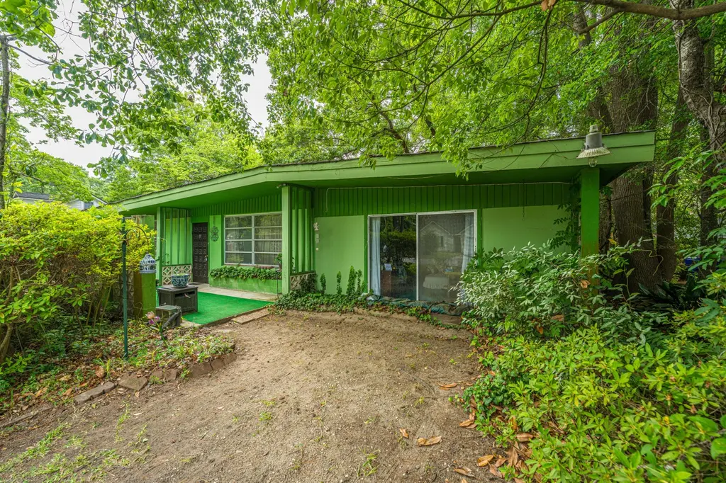 1711 Jessamine Rd