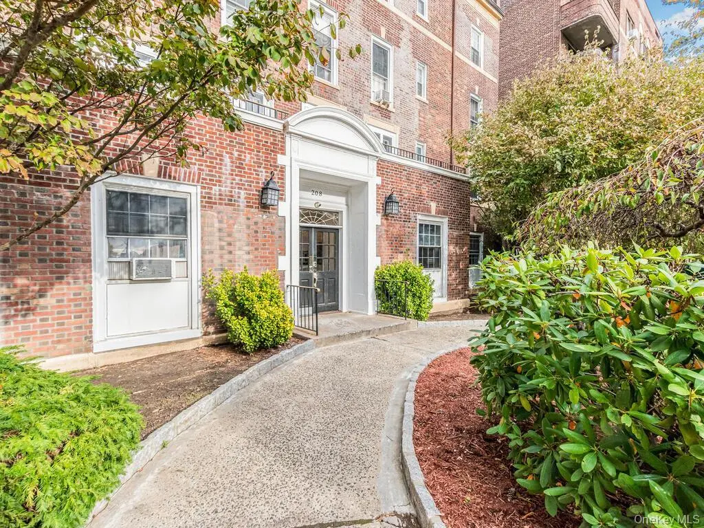 208 Centre Ave Unit 5k