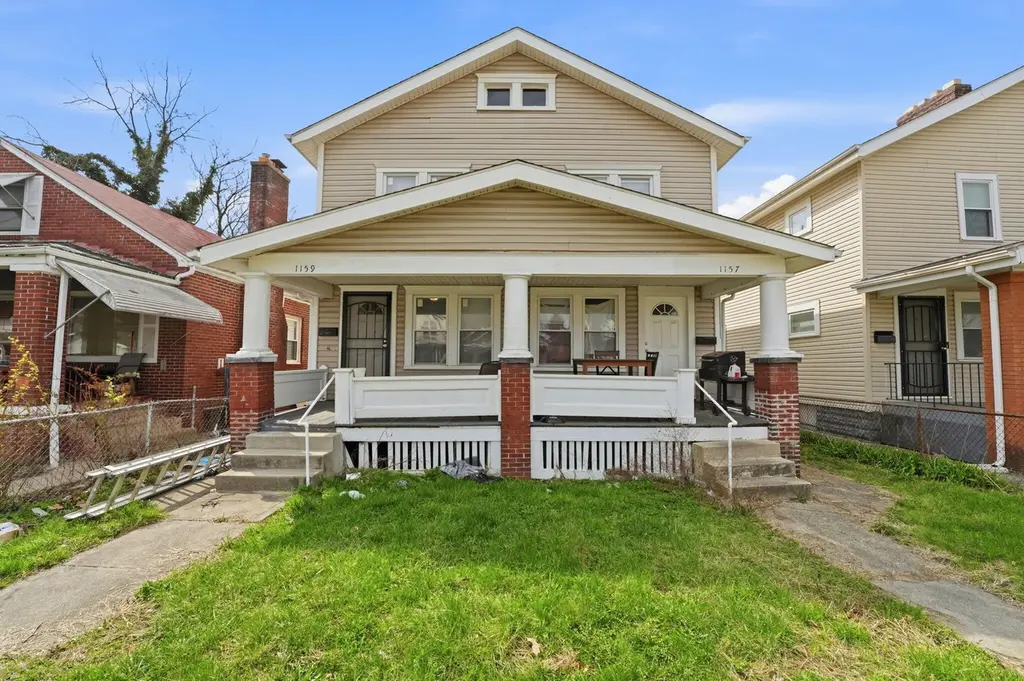1157-1159 E 18th Ave