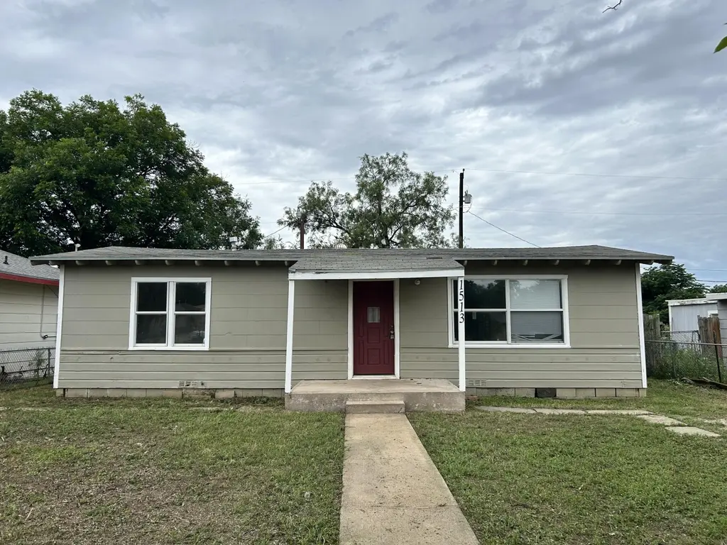1513 Woodruff St