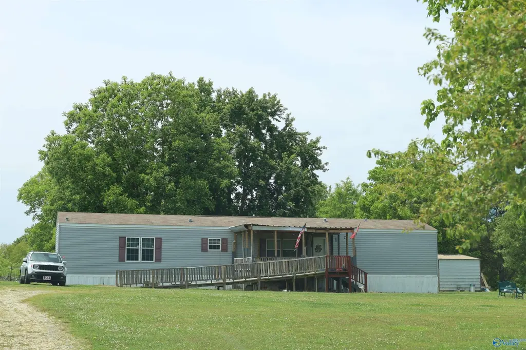 903 County Road 418
