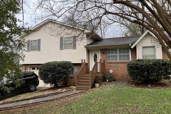 321 Saint John Rd NW