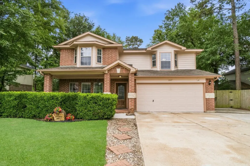 6627 Woodland Oaks