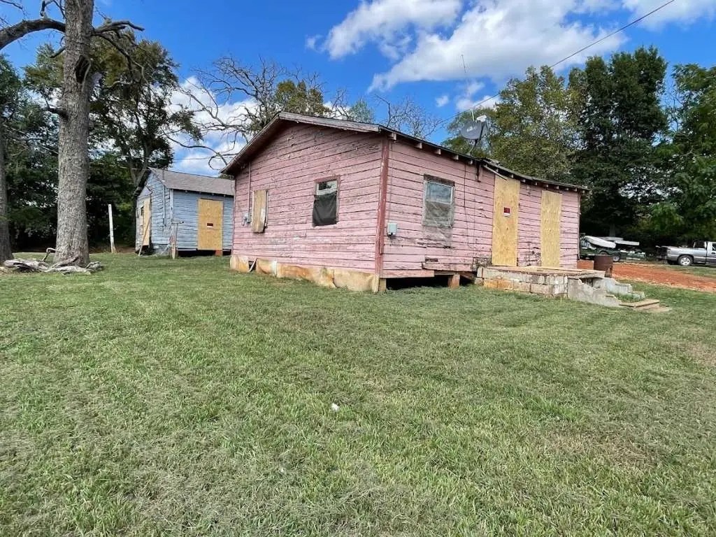 215 Maple St