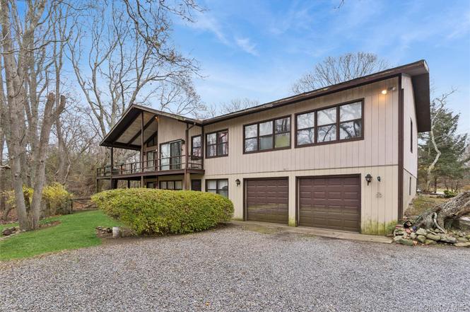 70 Fairview Ave