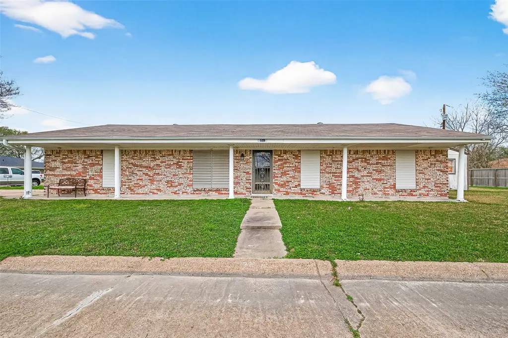2510 Sunnycrest Dr