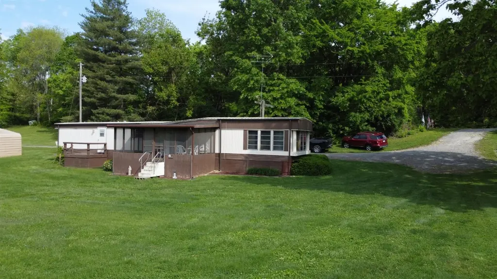 10212 E State Road 156