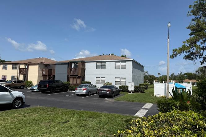 5026 Water Oak Dr #114
