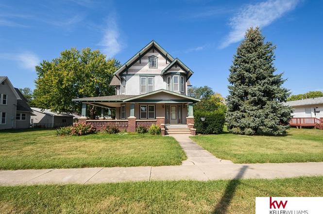 729 N Commercial Ave