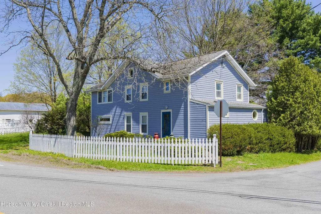606 Church Ave