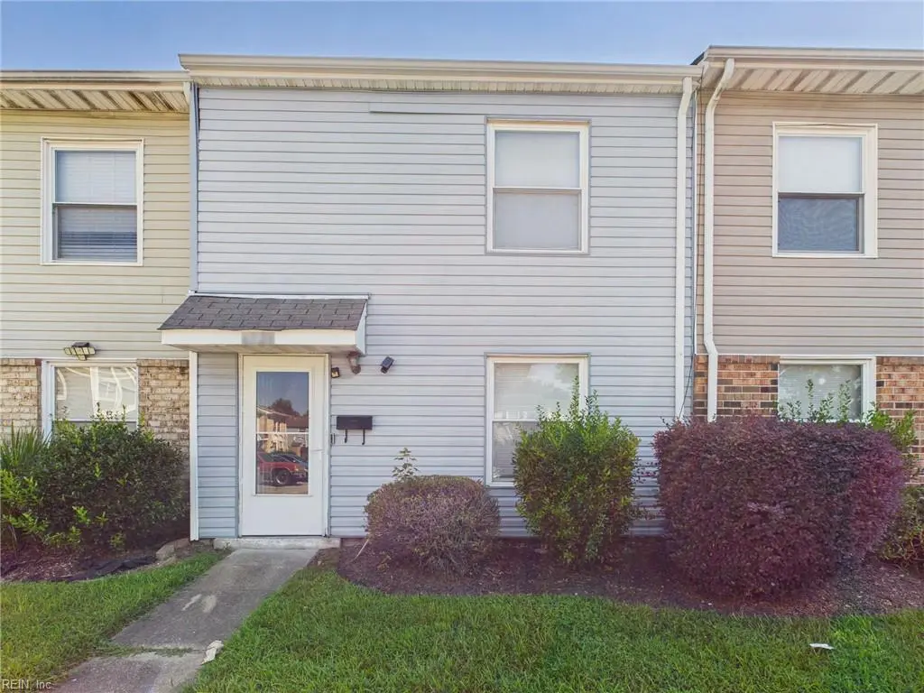 4524 Greenwood Dr