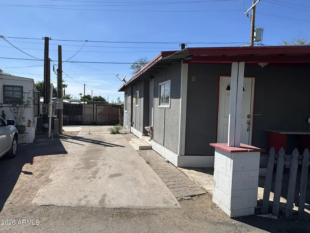 3140 W Osborn -- #8